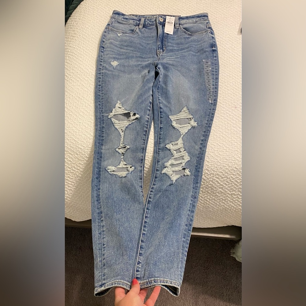 NWT Distressed High Rise Jeggings